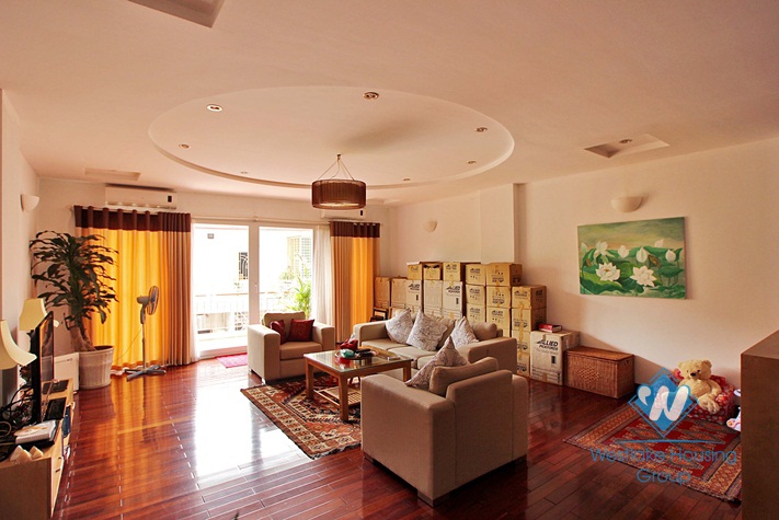 Large 2 bedroom apartment for rent in Truc Bach area, Ba Dinh district, Hanoi